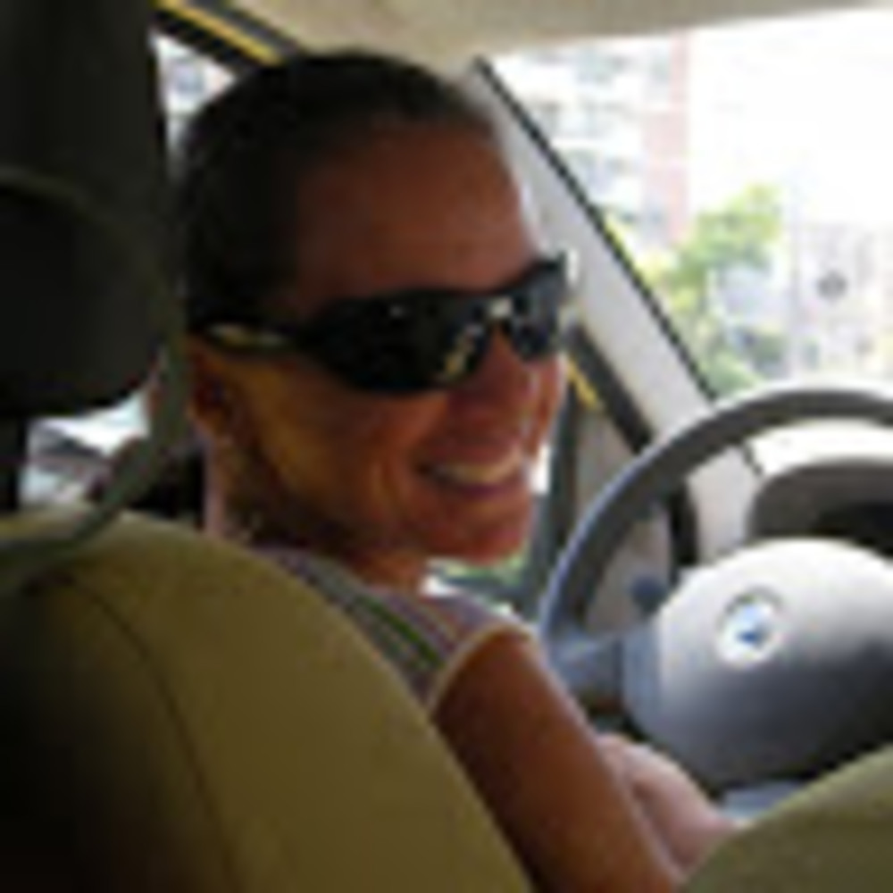 Meet your Posher, Simona